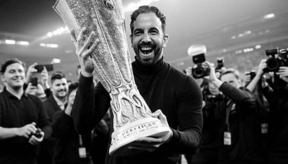 阿莫林解释是否会辞职：欧联杯夺冠有助曼联重返巅峰，失利将压力巨大