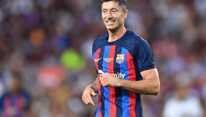 再见莱万！续约遭拒绝！巴萨豪横，1亿求购意甲mvp，造梦幻三叉戟