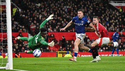 曝曼联高薪利诱3000万新凯恩，15万周薪力压切尔西！放弃奥斯梅恩