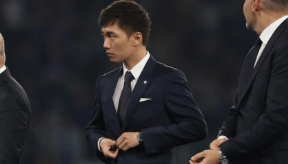 排队对张康阳道歉！国米高层公开怀念，橡树太抠，不愿引援补强