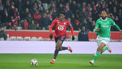 曼联有意法甲锋霸盼今夏免签他 球员想去大俱乐部踢球