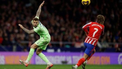 西甲联赛：巴塞罗那4-2逆转马德里竞技，重回争冠行列