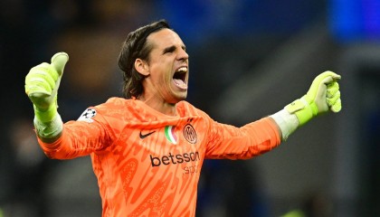 失之交臂每体：巴萨19年能900万签索默，因没额外预算告吹