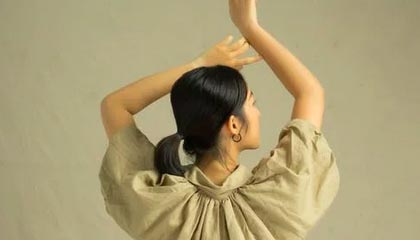 曼联这是奔着争冠去啊？2.3亿买前锋只是开始，还要再买多纳鲁马